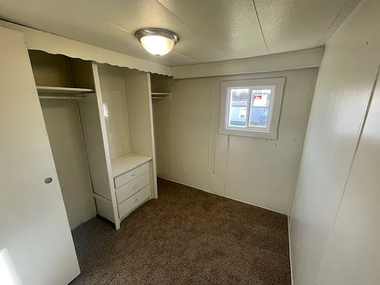 503 E Main St — Photo 3