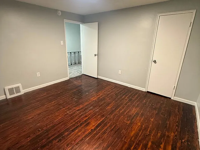 333 Linden Ln — Photo 17
