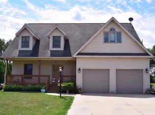 696 W Nowak Dr, La Porte, IN 46350