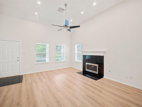 4th image of 2601 S Broadway St APT 8