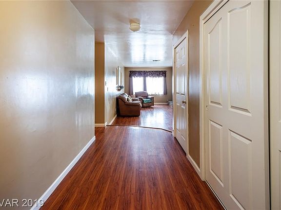 4th image of 7305 Pinedale Ave