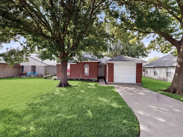 579 Trout St, Rockwall, TX 75032