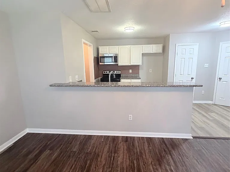 8202 Cannon St #B — Photo 7