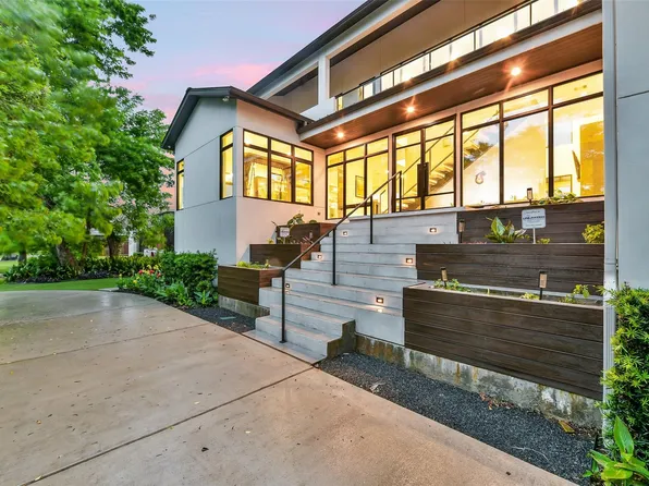 5015 S Braeswood Blvd, Houston, TX 77096