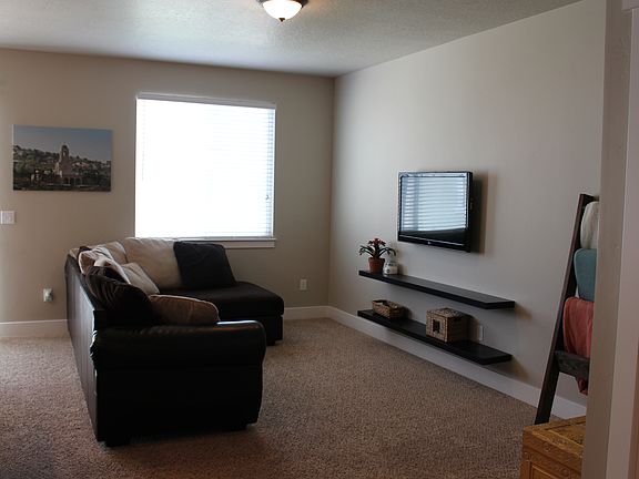 4th image of 3247 W Desert Lily Dr