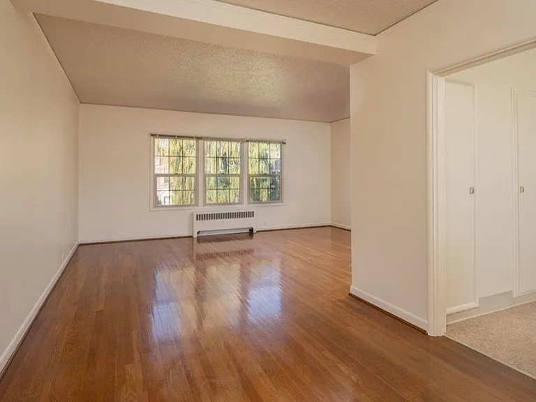 Parkview Apartments — Photo 18