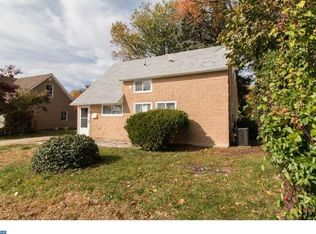 9218 Convent Ave, Philadelphia, PA 19114