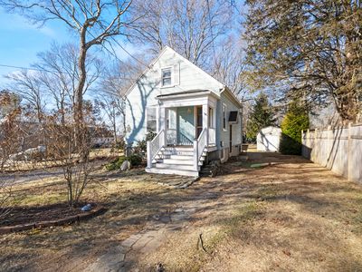 41 Goshen Rd, Waterford, CT, 06385