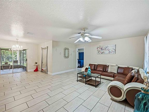 5th image of 22442 Vale Ave