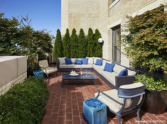 Sold by Corcoran | media 5