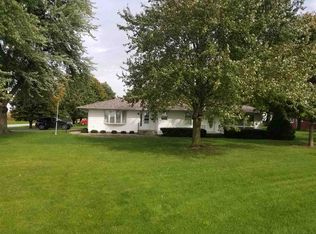 907 W Main St, Reynolds, IL