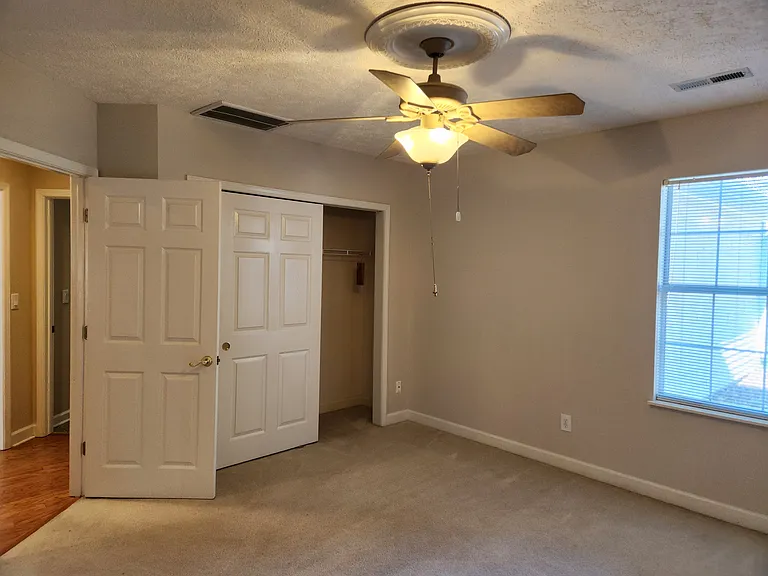 9398 Pinckney Ln — Photo 19