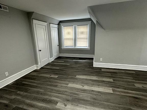 3rd image of 1311 W Roosevelt Blvd #4