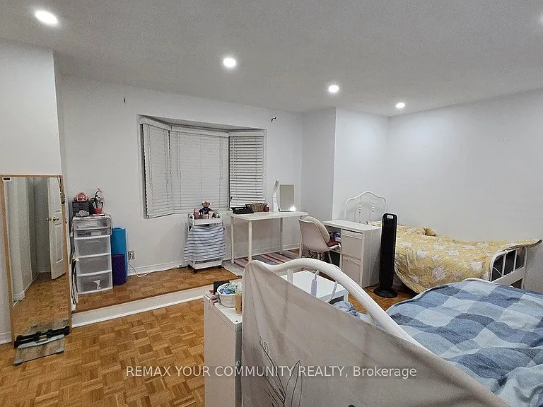 741 Caradonna Cres #25 — Photo 10