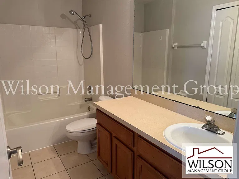 4944 Waterside Pointe Cir — Photo 28