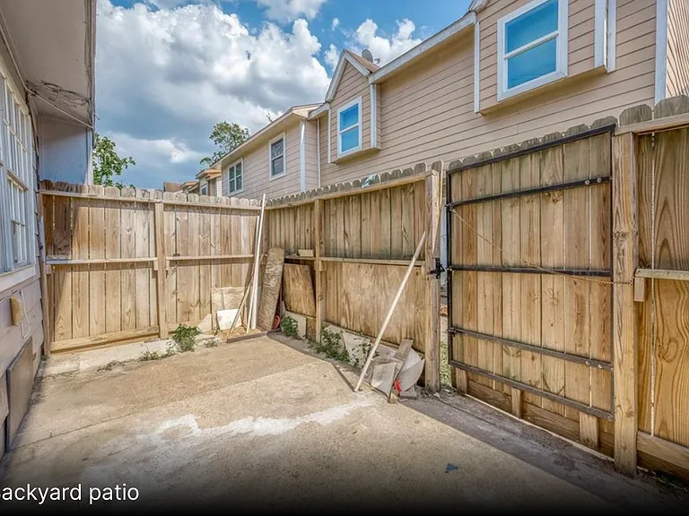 3806 Willow Springs Ln — Photo 19