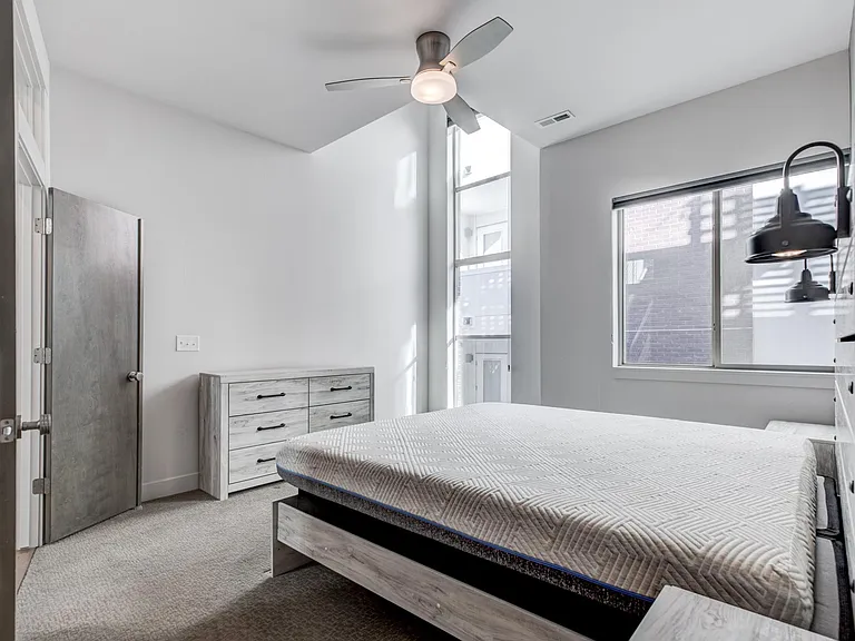 2103 W 32nd Ave #8 — Photo 23