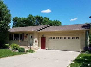 808 S Gardner Dr, Sioux Falls, SD 57103