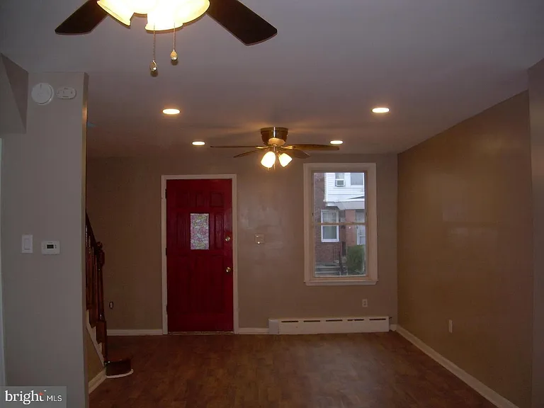 853 Anchor St — Photo 3