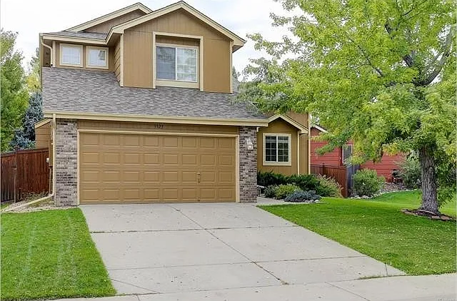 3323 Blue Grass Cir — Photo 1