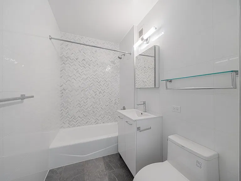 140 Riverside Blvd #2204 — Photo 13