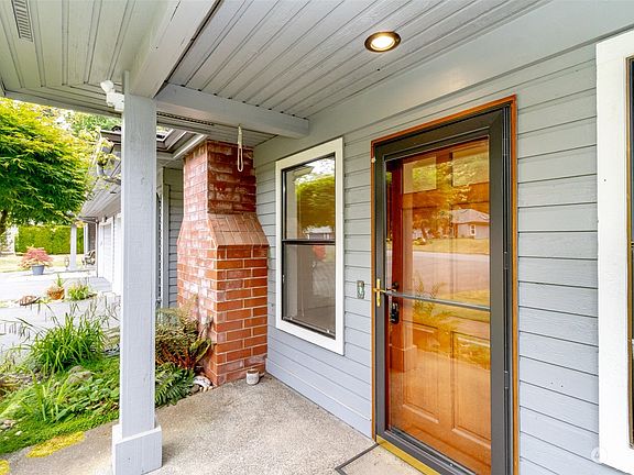 3rd image of 3508 Harborcrest Court NW