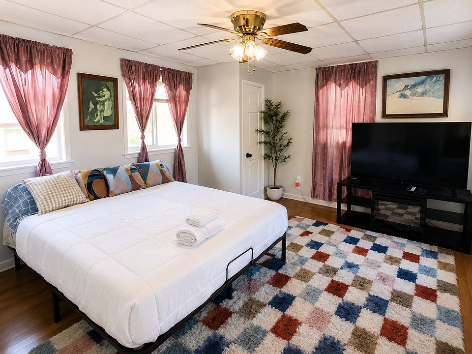1st image of 255 Columbia St APT 1