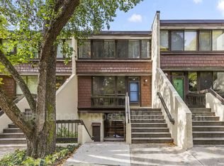 2216 S Quincy St, Arlington, VA 22204