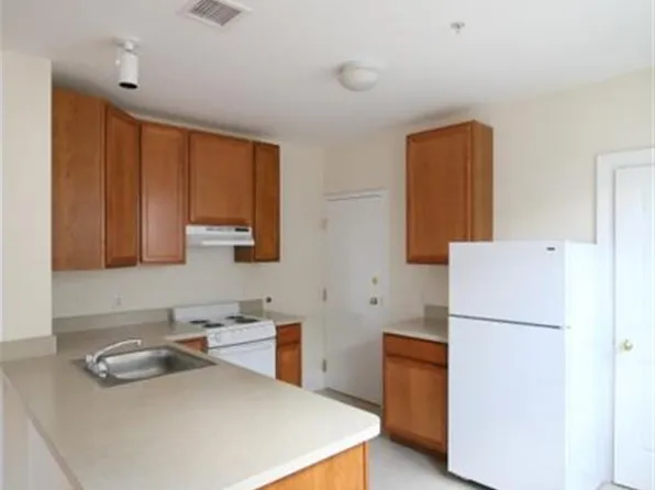 885 Massachusetts Ave, Cambridge, MA