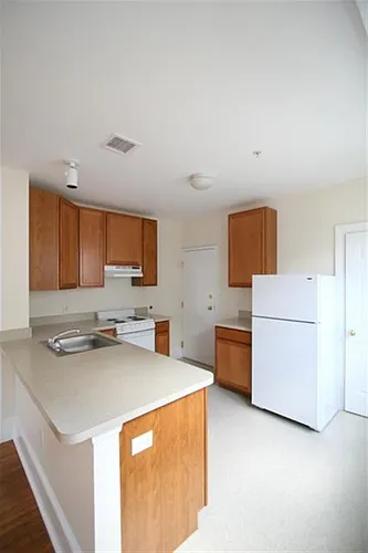 885 Massachusetts Ave #3 Photo 1