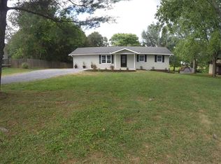 342 Economy Cir, Dandridge, TN 37725