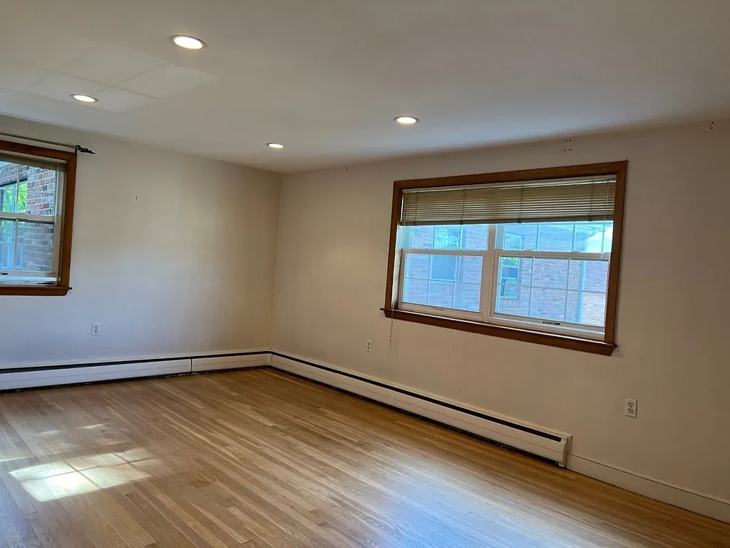 1 bed, 609 sqft, $1,900 — Photo 3