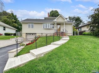 170 Oak Ridge Rd, Clifton, NJ 07013