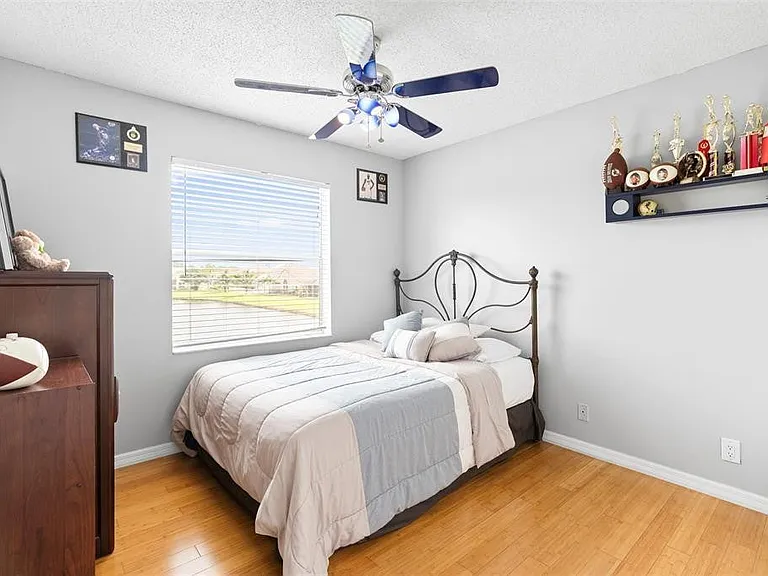 9505 Aegean Dr — Photo 24