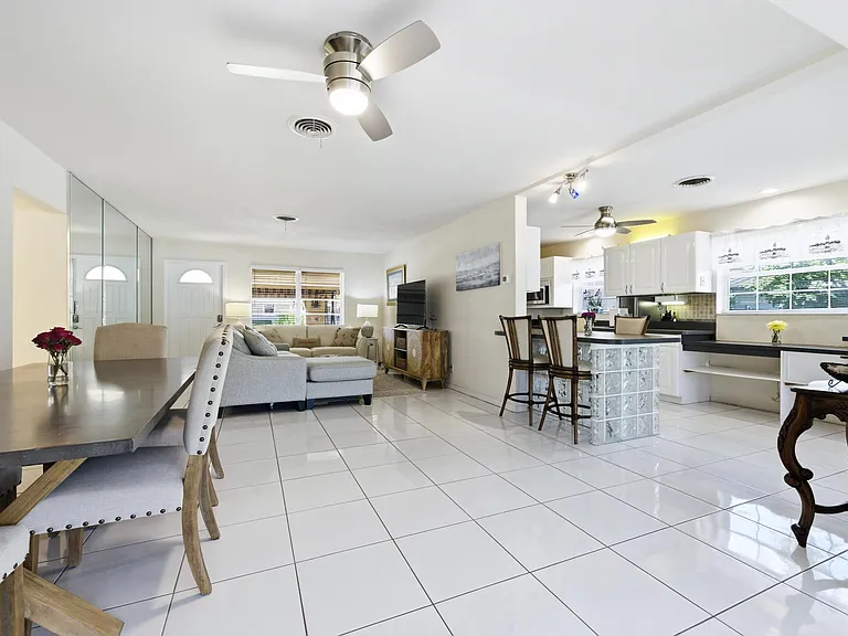 8455 SE Palm St — Photo 11