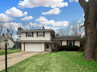 2206 Oxnard Dr, Downers Grove, IL 60516