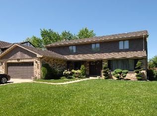 2224 N Dryden Ln, Arlington Heights, IL 60004