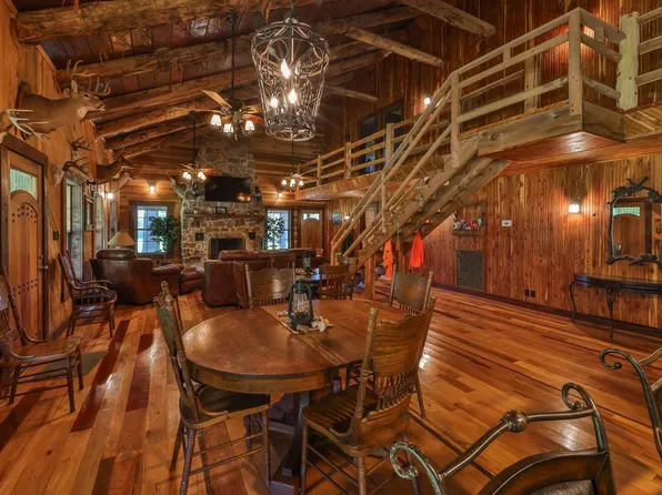 735 Beaver Canal Ln, Huntingdon, TN 38344