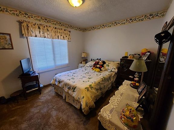 5th image of 208 Wilmore Dr