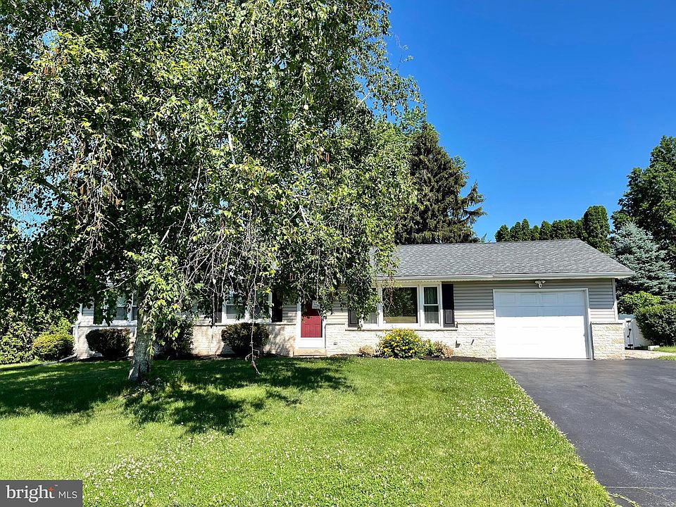 1st image of 1833 Ashton Dr