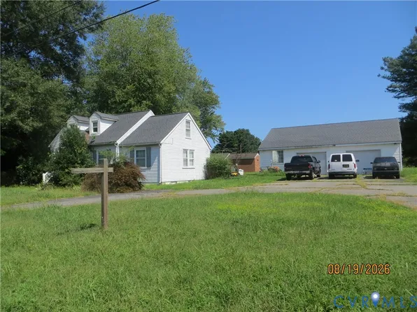 57 Jefferson St, Montross, VA 22520