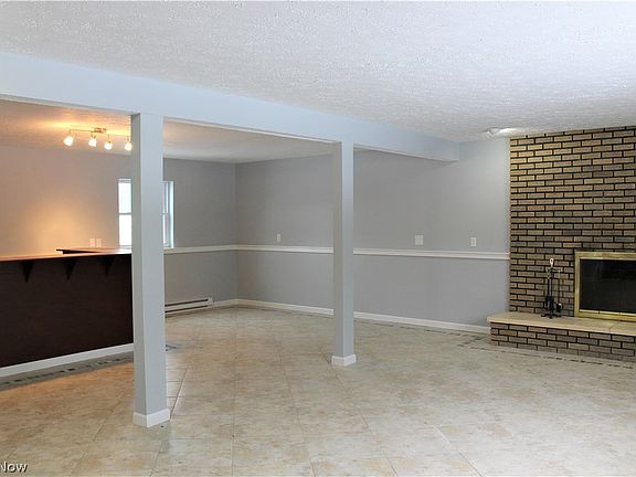3rd image of 10570 Northwoods Cir