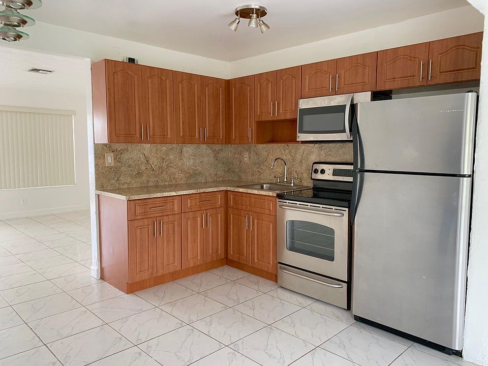 1st image of 2538 McKinley St