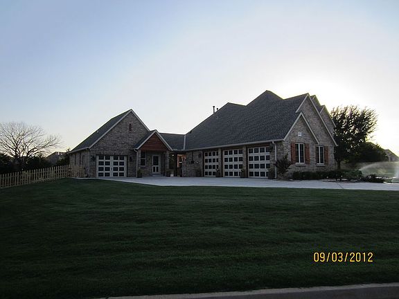 3.5 Car Garage