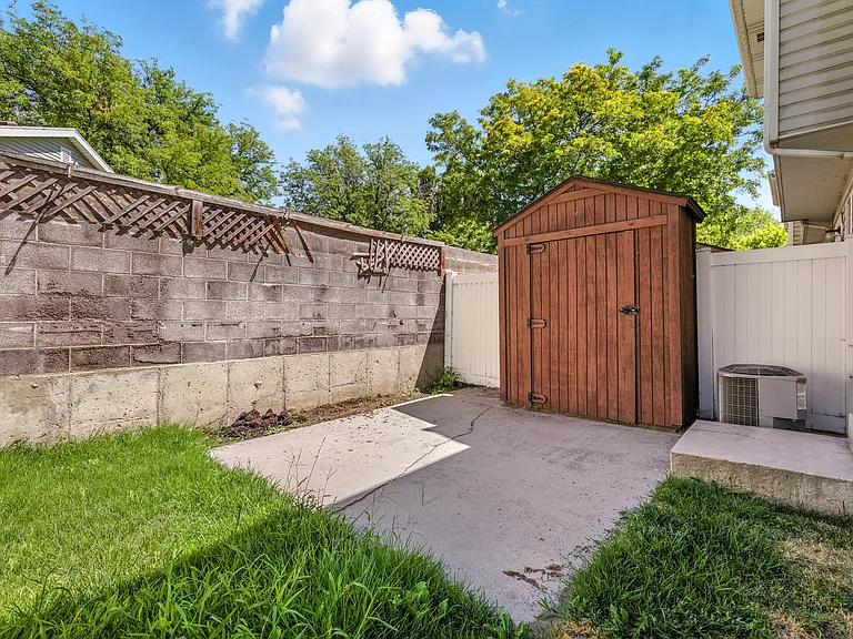 1025 S 810 E — Photo 22