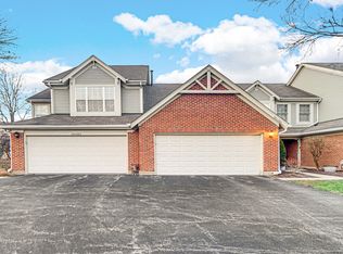 30W002 Spruce Ct, Warrenville, IL 60555