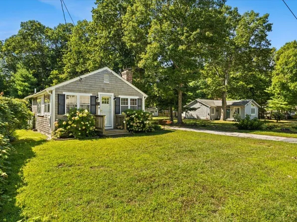 21 Harborview Drive, East Falmouth, MA 02536