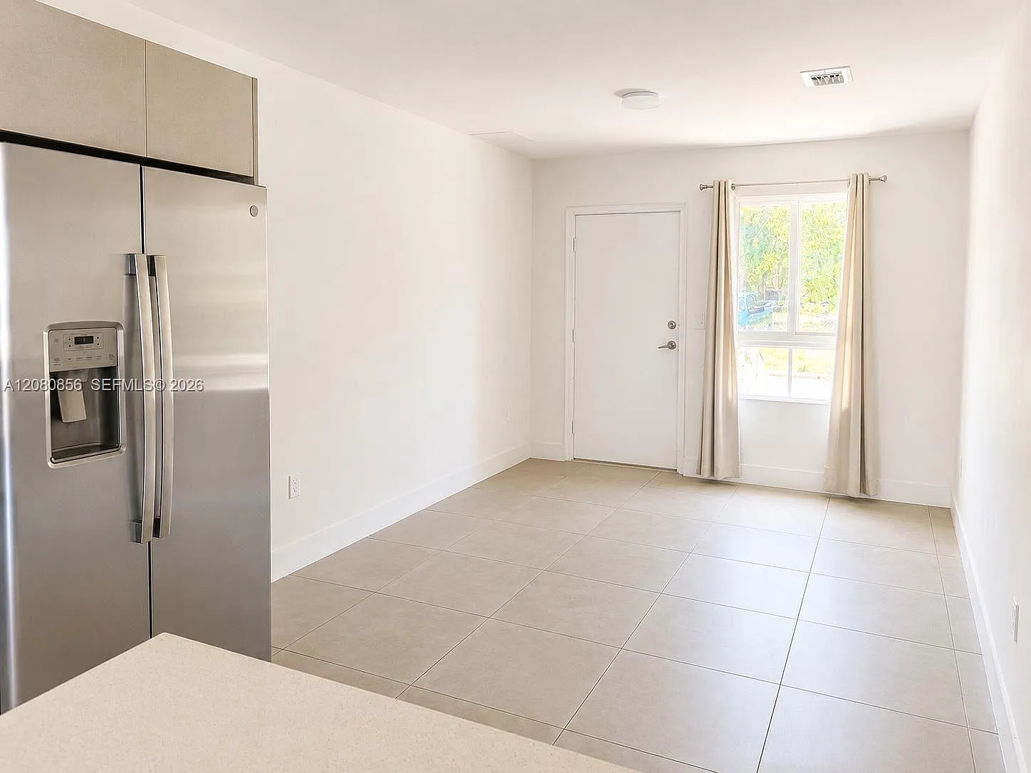 3 bed, 2.5 bath, $2,950 — Photo 4
