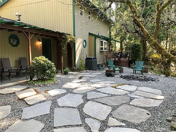5th image of 7470 Nikomis Ln NW