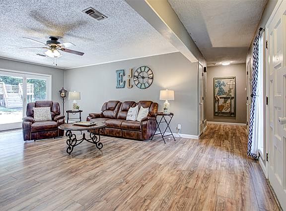 4th image of 3007 N Ricketts St